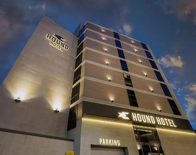 Hotel Dongnae Hound Sajik Minam Station *