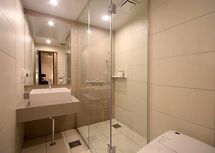Hotel Dongnae Hound Sajik Minam Station