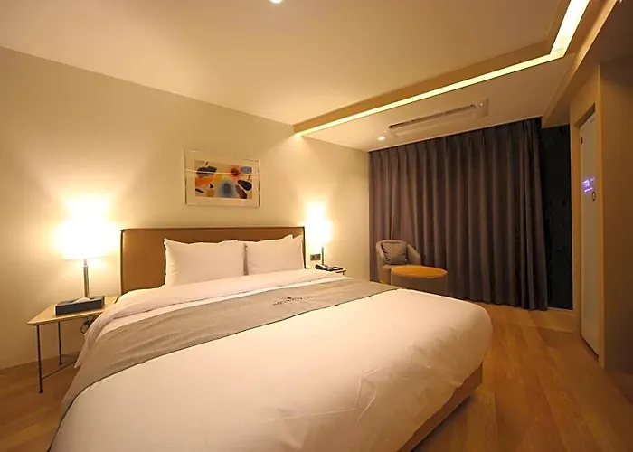 Hotel Dongnae Hound Sajik Minam Station Busan