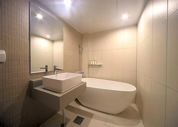 Dongnae Hound Sajik Minam Station Hotel Busan