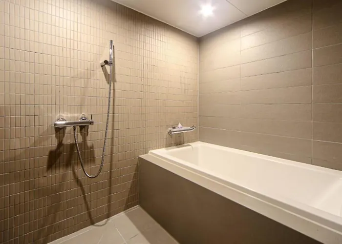 Dongnae Hound Sajik Minam Station Hotel *