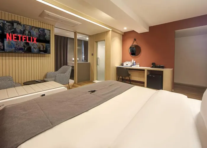 Hotel Dongnae Hound Sajik Minam Station Busan